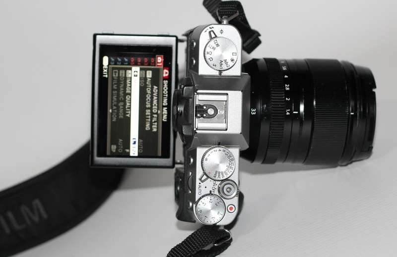 Fujifilm X-T10 Body Black Mirrorless Digital Camera With  Fujifilm XF 33mm f/1.4 R LM WR Lens