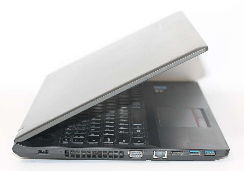 Lenovo E50  Intel Core i5-7500U @2.40GHz, 16GB Ram,  256GB SSD, 2GB AMD ATI Pro R5 M330, 15" HD