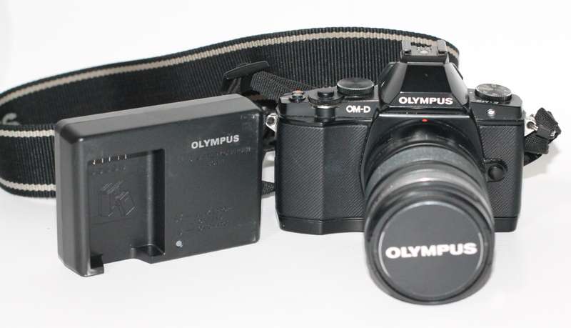 Olympus OM-D E-M5 Camera with 12-50mm f3.5/5.6 Power Zoom Lens