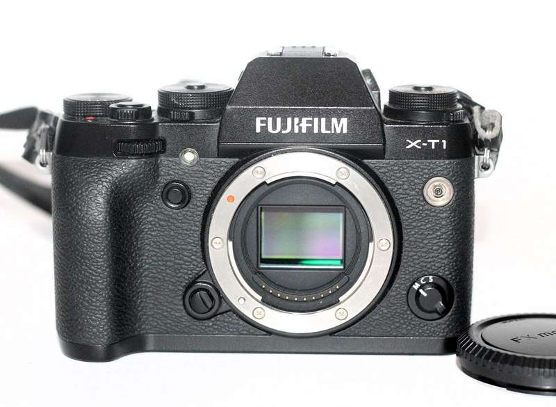 Fujifilm X-T1 16 MP Mirrorless Digital Camera with 3.0-Inch LCD (Body Only) (Weather Resistant)