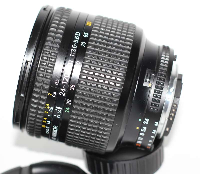 Nikkor 24-120mm f/3.5-5.6D IF AF lens