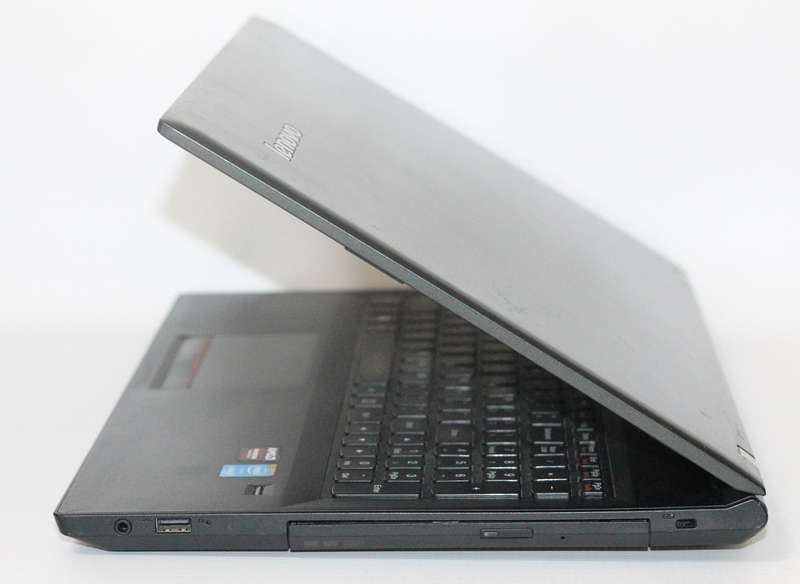 Lenovo E50  Intel Core i5-7500U @2.40GHz, 16GB Ram,  256GB SSD, 2GB AMD ATI Pro R5 M330, 15" HD