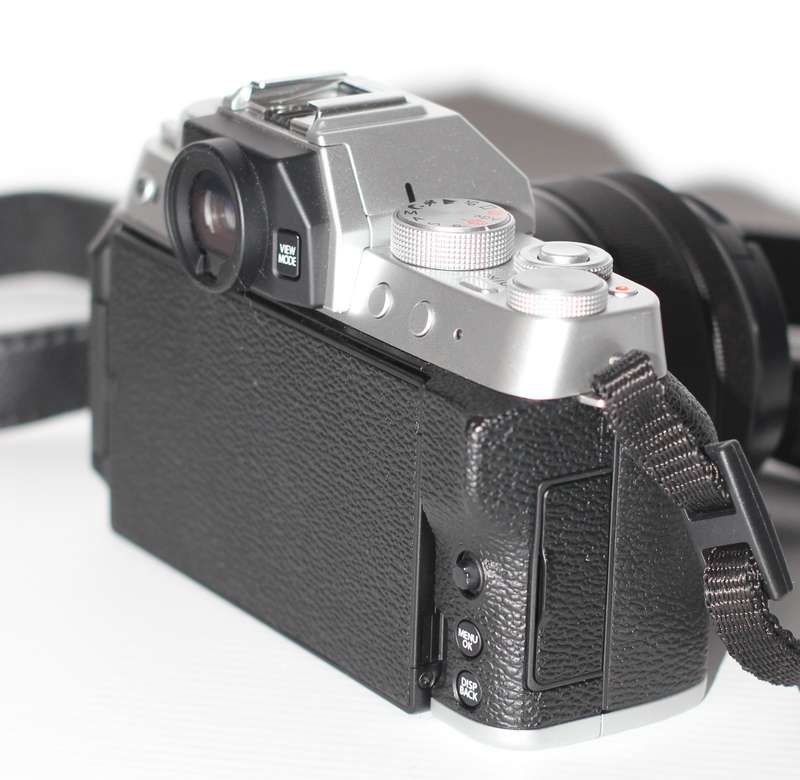 Fujifilm X-T200 Mirrorless Digital Camera with 15-45mm Lens