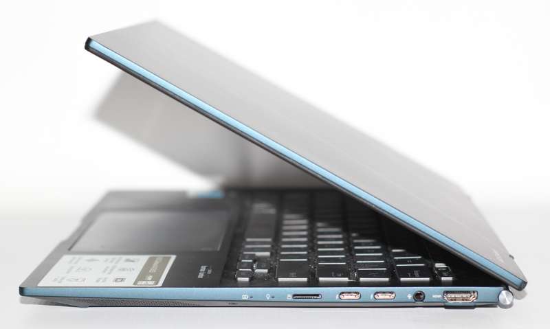 ASUS Zenbook 14 OLED UX3402 Notebook PC  Core i7-1360P  / 16GB RAM / 1TB SSD / 14.0 WQXGA+ OLED