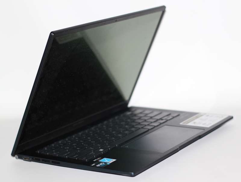 ASUS Zenbook 14 OLED UX3402 Notebook PC  Core i7-1360P  / 16GB RAM / 1TB SSD / 14.0 WQXGA+ OLED