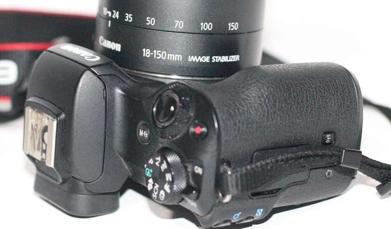 Canon EOS M50 Mark II , 24.1MP , 4K video , With Canon EF-M 18-150mm f/3.5-6.3 IS STM