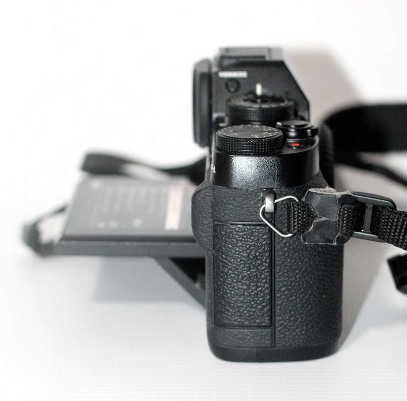 Fujifilm X-T1 16 MP Mirrorless Digital Camera with 3.0-Inch LCD (Body Only) (Weather Resistant)