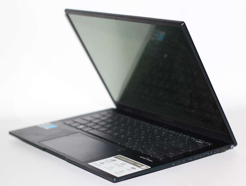 ASUS Zenbook 14 OLED UX3402 Notebook PC  Core i7-1360P  / 16GB RAM / 1TB SSD / 14.0 WQXGA+ OLED