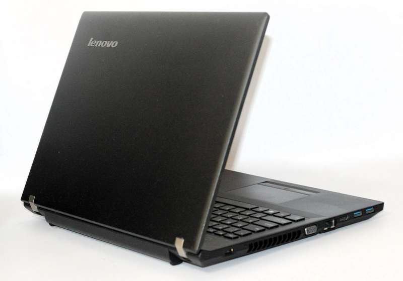 Lenovo E50  Intel Core i5-7500U @2.40GHz, 16GB Ram,  256GB SSD, 2GB AMD ATI Pro R5 M330, 15" HD