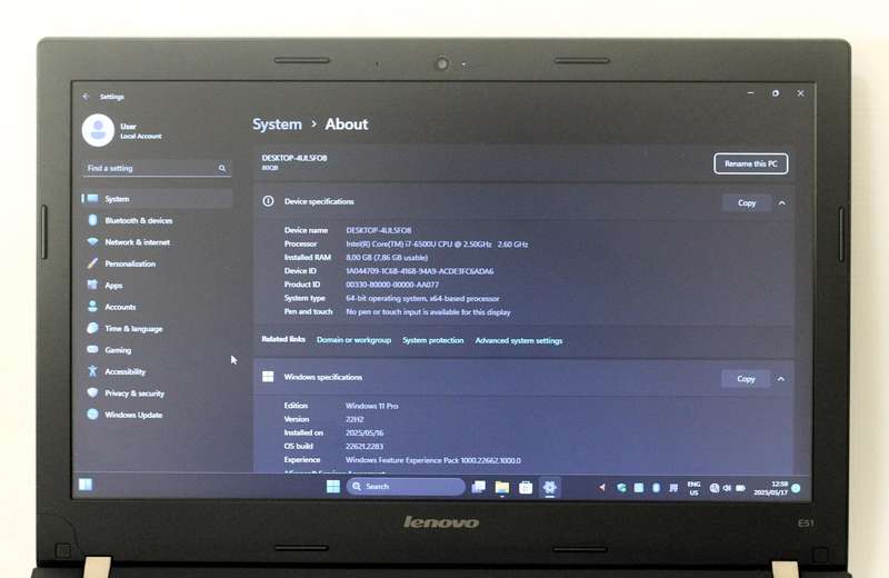 Lenovo E51-80 , Intel Core i7-6500U,  8GB RAM, 256GB SSD, 2GB AMD Radeon R5 M330 GDDR5, 15.6" HD