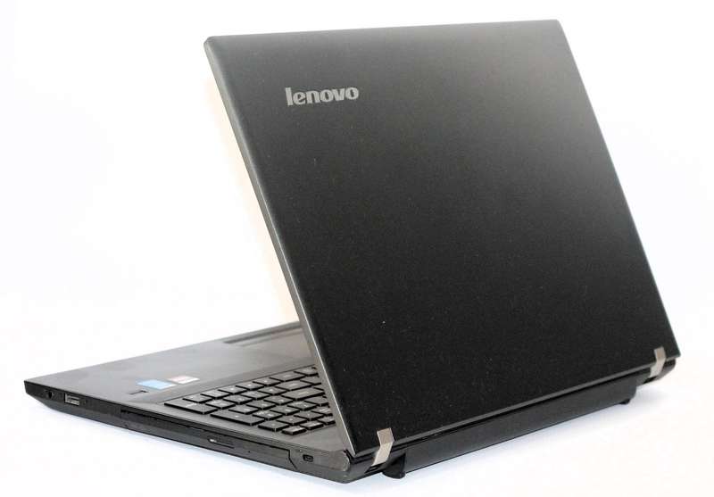 Lenovo E50  Intel Core i5-7500U @2.40GHz, 16GB Ram,  256GB SSD, 2GB AMD ATI Pro R5 M330, 15" HD