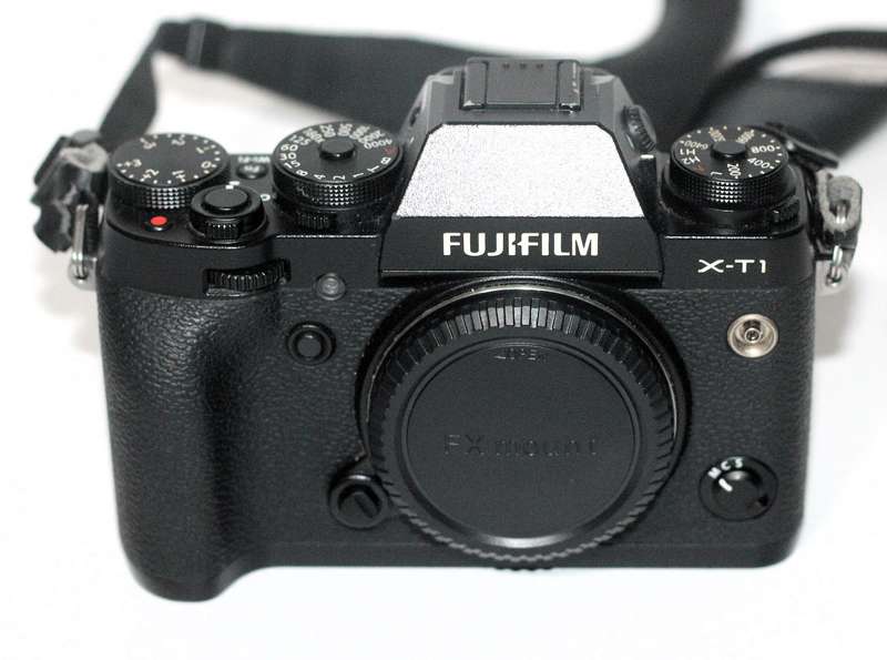 Fujifilm X-T1 16 MP Mirrorless Digital Camera with 3.0-Inch LCD (Body Only) (Weather Resistant)
