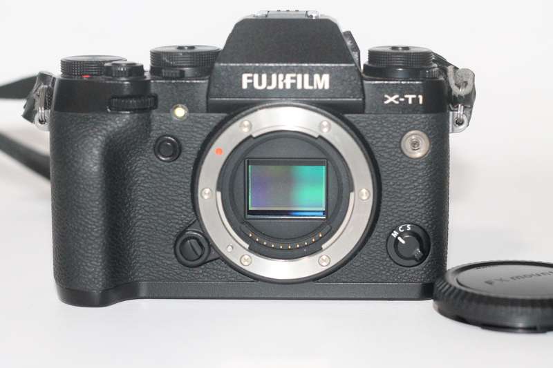 Fujifilm X-T1 16 MP Mirrorless Digital Camera with 3.0-Inch LCD (Body Only) (Weather Resistant)