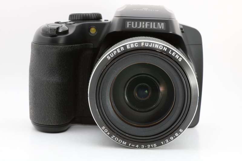 Fujifilm FinePix S9200 16MP Digital Camera with 3.0-Inch LCD (Black)
