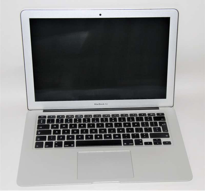 MACBOOK AIR ,CORE I5-4260U,1.40GHz,4GB RAM ,256GB SSD WITH MICROSOFT OFFICE , FINAL CUT PRO , ADOBE
