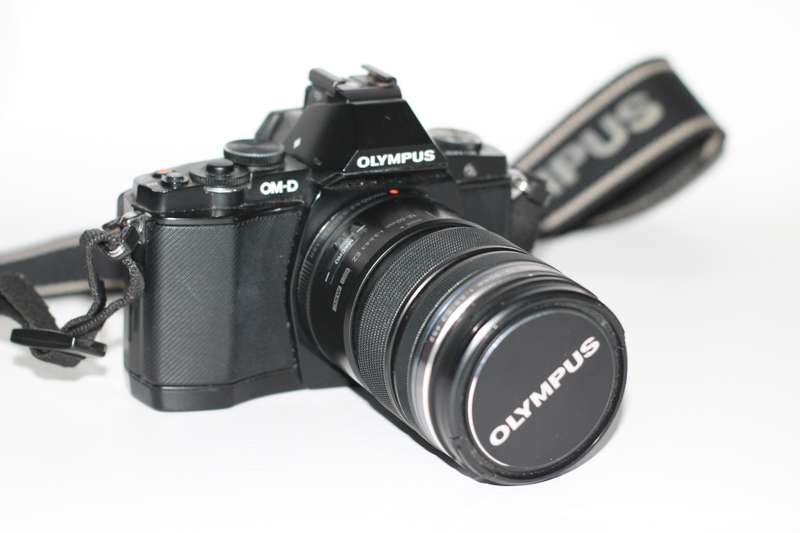 Olympus OM-D E-M5 Camera with 12-50mm f3.5/5.6 Power Zoom Lens