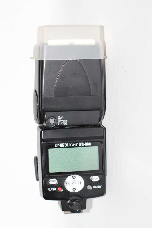 Nikon SB-800 AF Speedlight for Nikon Digital SLR Cameras IN EXCELLENT CONDITION