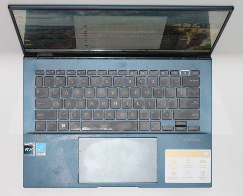 ASUS Zenbook 14 OLED UX3402 Notebook PC  Core i7-1360P  / 16GB RAM / 1TB SSD / 14.0 WQXGA+ OLED