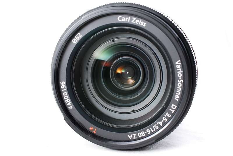 Sony 16-80mm f/3.5-4.5 Carl Zeiss Vario-Sonnar T DT Zoom Lens for Sony Alpha Digital SLR Camera
