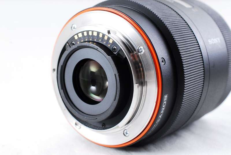 Sony 16-80mm f/3.5-4.5 Carl Zeiss Vario-Sonnar T DT Zoom Lens for Sony Alpha Digital SLR Camera