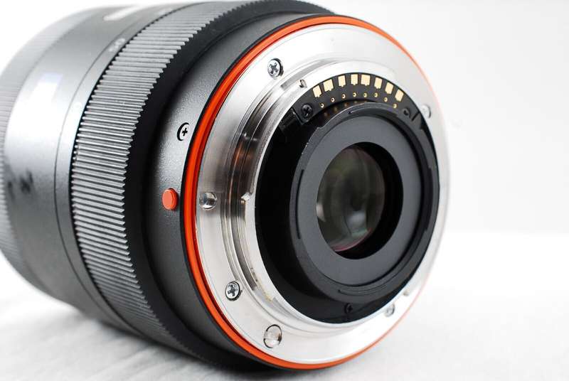 Sony 16-80mm f/3.5-4.5 Carl Zeiss Vario-Sonnar T DT Zoom Lens for Sony Alpha Digital SLR Camera