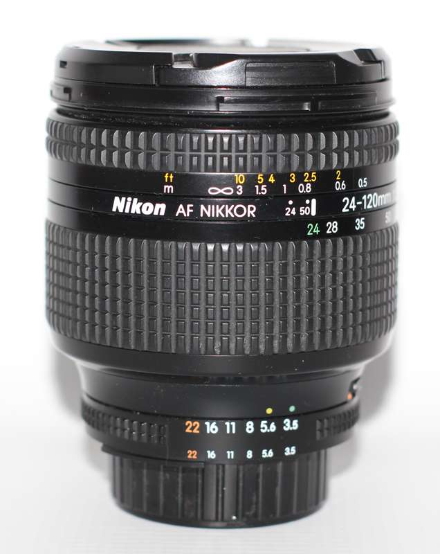 Nikkor 24-120mm f/3.5-5.6D IF AF lens