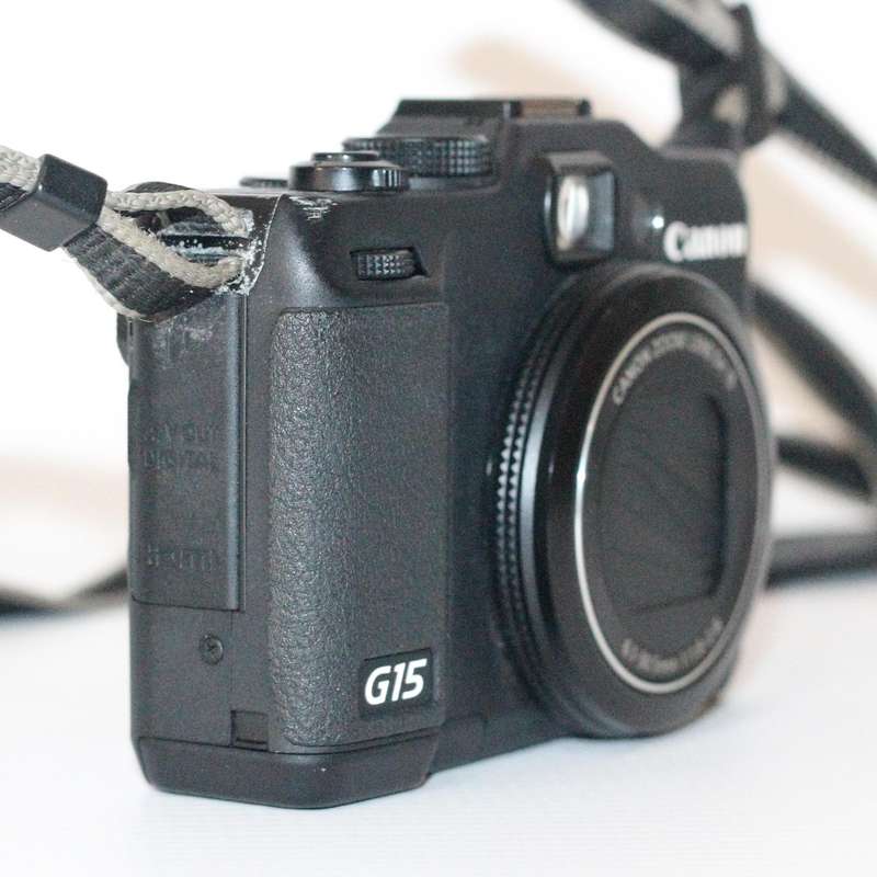 Canon PowerShot G15 12MP Digital Camera with 3-Inch LCD