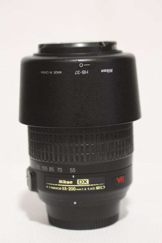 Nikon AF-S DX VR Zoom-NIKKOR 55-200mm f/4-5.6G IF-ED VR VIBRATION REDUCTION LENS