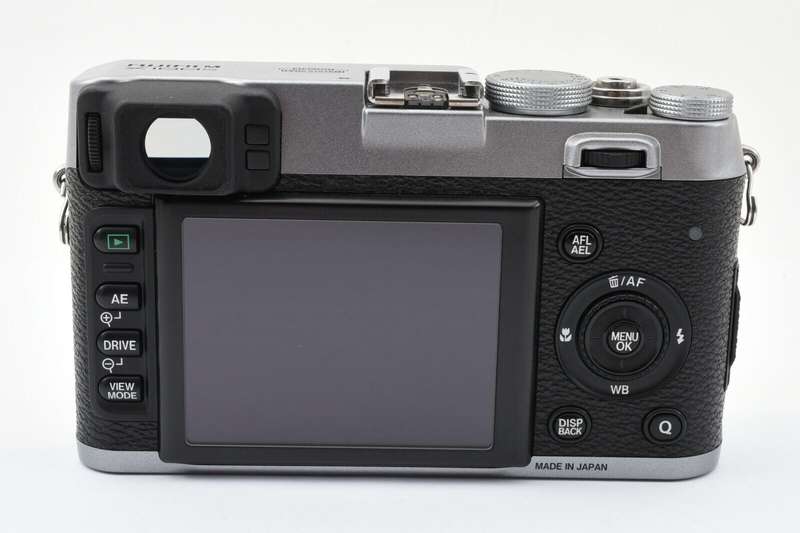 Fujifilm X100S 16 MP Digital Camera with 2.8-Inch LCD (Silver)