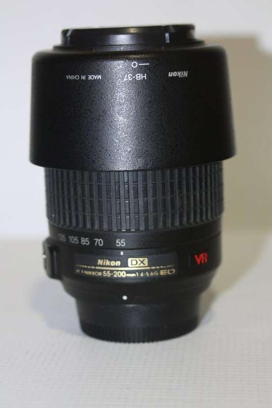 Nikon AF-S DX VR Zoom-NIKKOR 55-200mm f/4-5.6G IF-ED VR VIBRATION REDUCTION LENS