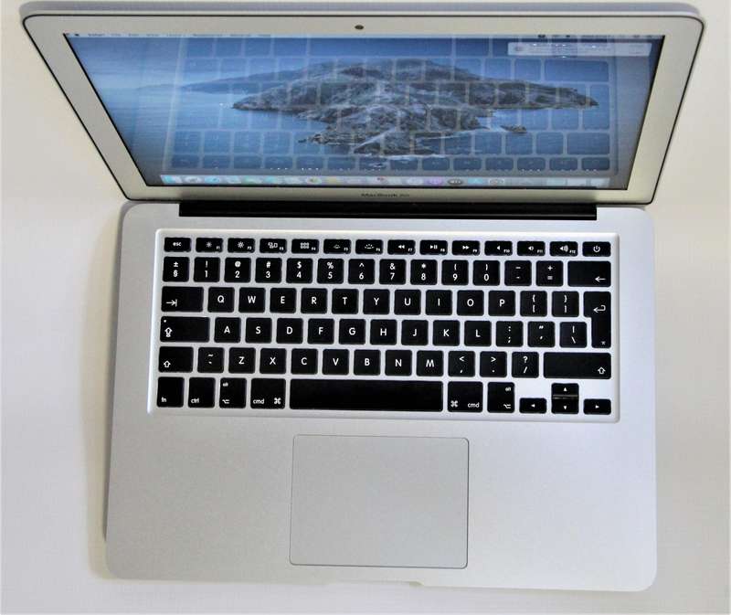 MACBOOK AIR 13 ,CORE I5-5350U,1.80GHz,8GB RAM ,128GB SSD, MICROSOFT OFFICE ,FINAL CUT PRO ,ADOBE CS5