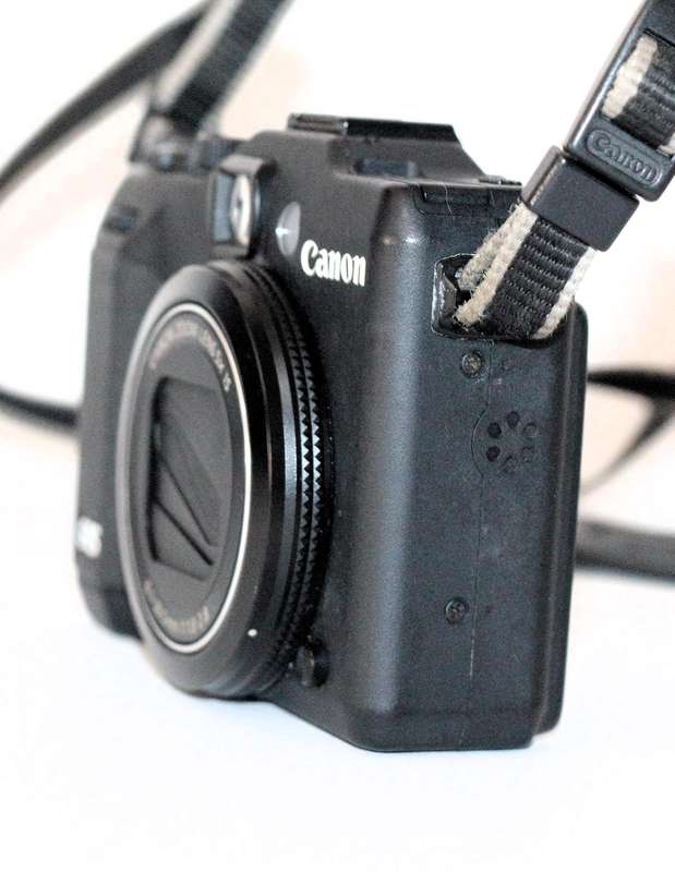 Canon PowerShot G15 12MP Digital Camera with 3-Inch LCD