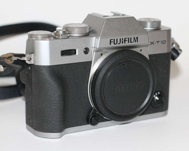Fujifilm X-T10 Mirrorless Camera Body (Silver)