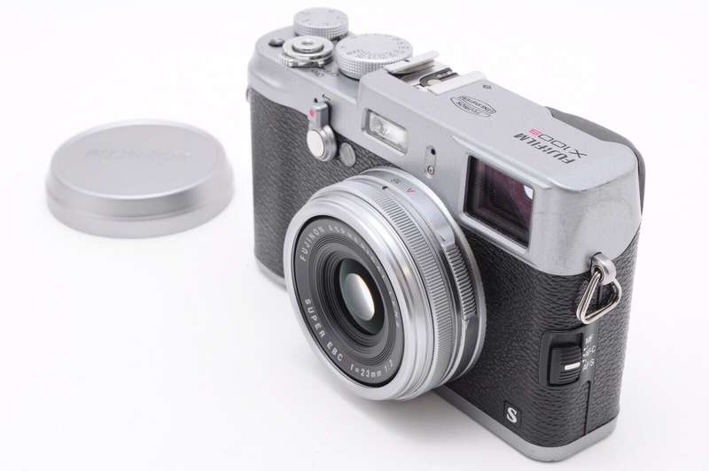 Fujifilm X100S 16 MP Digital Camera with 2.8-Inch LCD (Silver)