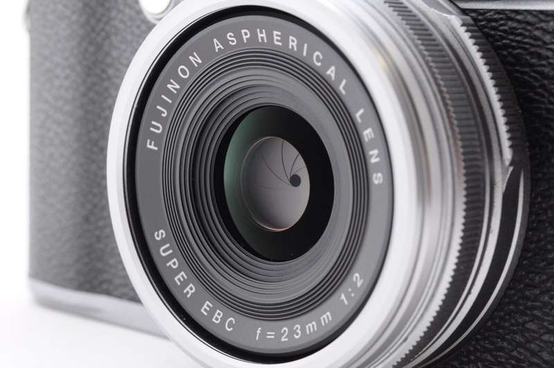 Fujifilm X100S 16 MP Digital Camera with 2.8-Inch LCD (Silver)