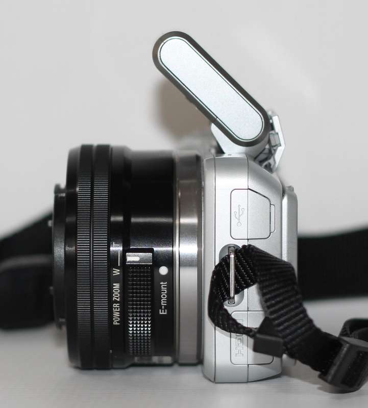 Sony Alpha NEX-3 Digital Camera 14.2MP With Sony E 16-50mm f/3.5-5.6 OSS PZ