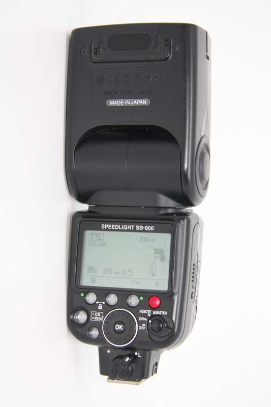 Nikon SB-900 AF Speedlight Flash for Nikon Digital SLR Cameras