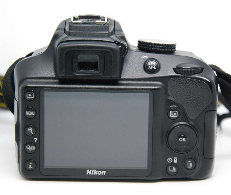 Nikon D3400 24MP DSLR ,FULL HD MOVIES with AF-P 18-55mm Lens ,VERY GOOD CONDITION. LOW SHUTTER(2050)