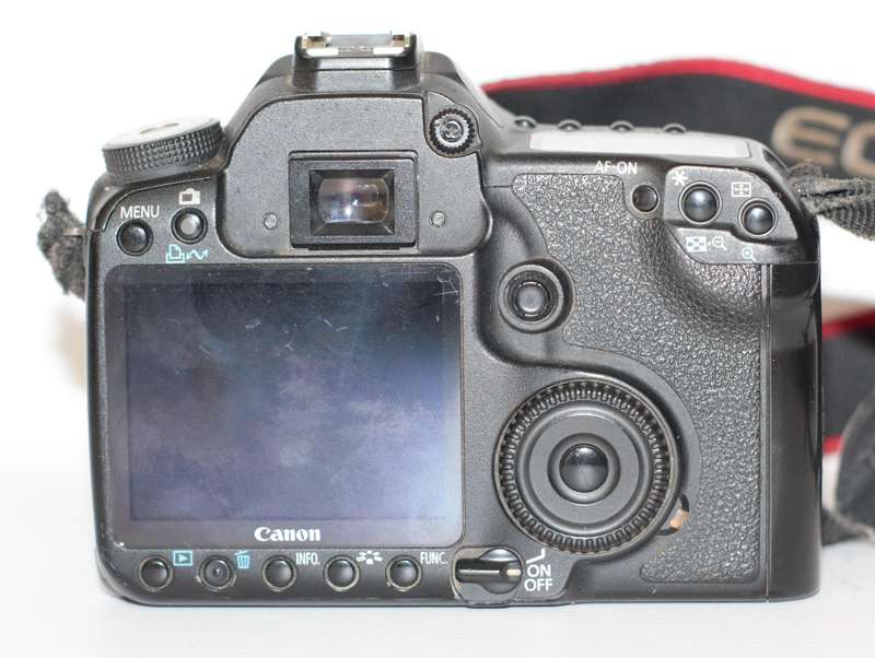 Canon EOS 50D 15MP DSLR ( BODY)