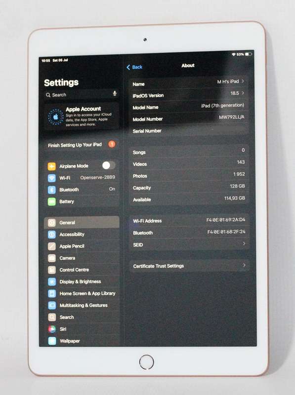 Apple iPad 2019 7th Gen 128gb , 10.2 inch, Wi-Fi + Cellular