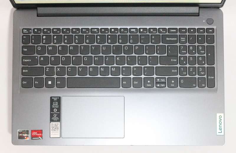 Lenovo IdeaPad 3 AMD Ryzen 5 3500U @2.10GHz,8GB Ram,512GB SSD  AMD Radeon Vega 8 Graphics , FHD