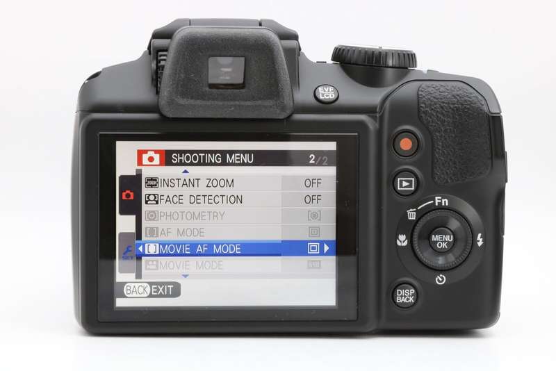 Fujifilm FinePix S9200 16MP Digital Camera with 3.0-Inch LCD (Black)