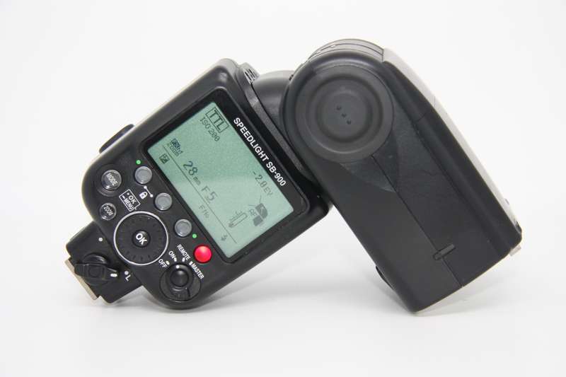 Nikon SB-900 AF Speedlight Flash for Nikon Digital SLR Cameras