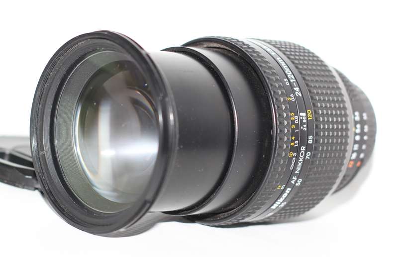 Nikkor 24-120mm f/3.5-5.6D IF AF lens