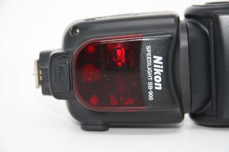 Nikon SB-900 AF Speedlight Flash for Nikon Digital SLR Cameras