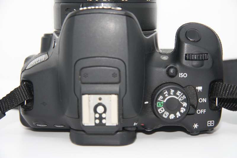 CANON 700D 18MP DIGITAL CAMERA . WITH 18-55MM III ZOOM LENS