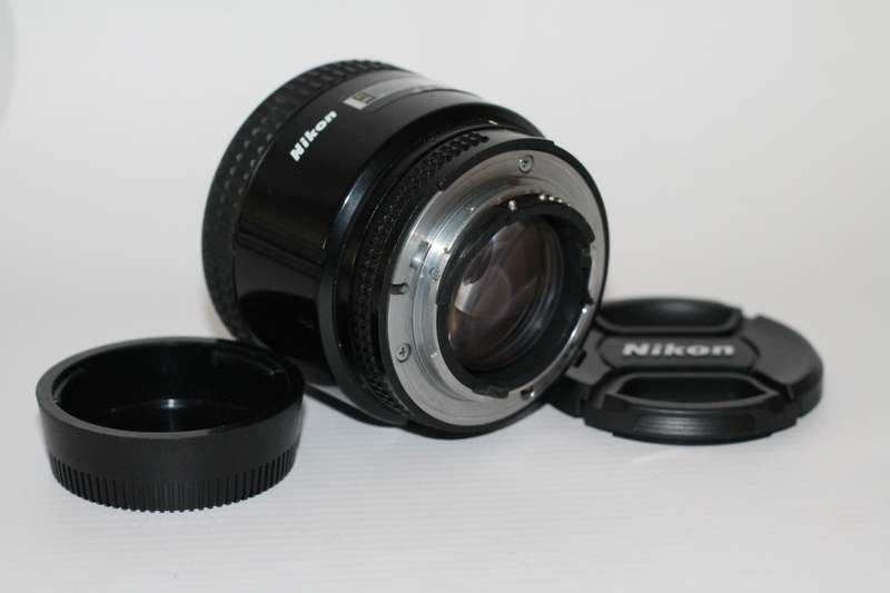 Nikon 85mm f1.8 AF Nikkor - Lens