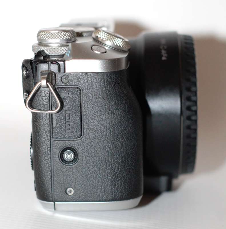 Canon EOS M6 24.2MP WITH Meike MK-C-AF4 EF to M Autofocus Adapter , CHARGER