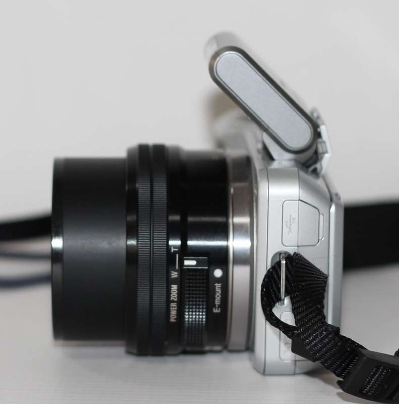 Sony Alpha NEX-3 Digital Camera 14.2MP With Sony E 16-50mm f/3.5-5.6 OSS PZ