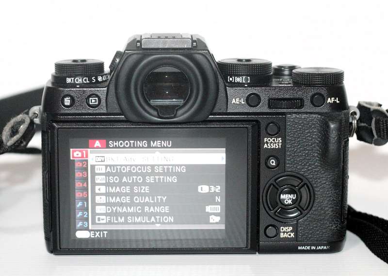 Fujifilm X-T1 16 MP Mirrorless Digital Camera with 3.0-Inch LCD (Body Only) (Weather Resistant)